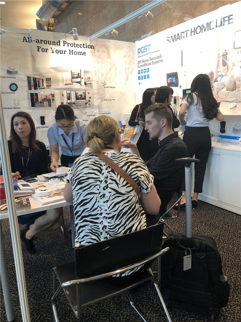 J9直营集团集团香港春季电子产品展揭幕,恭候您的光临! J9直营集团集团香港春季电子产品展揭幕,恭候您的光临!