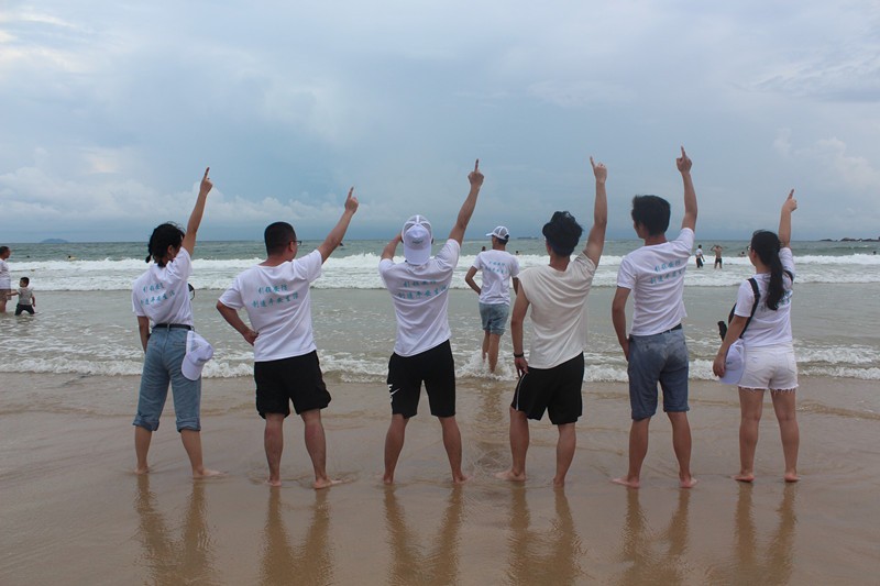 年J9直营集团集团南澳西冲欢乐之旅！