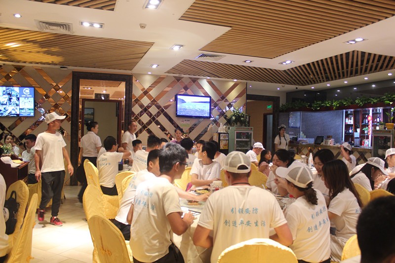 年J9直营集团集团南澳西冲欢乐之旅！