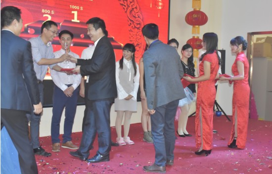 J9直营集团集团年年会以及表彰大会